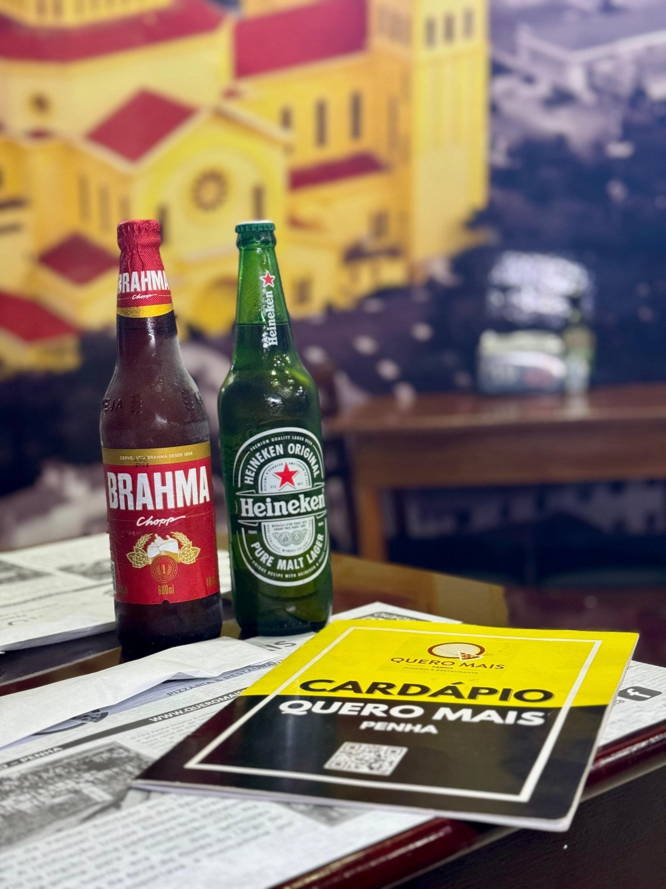 Cervejas e cardápio Quero Mais
